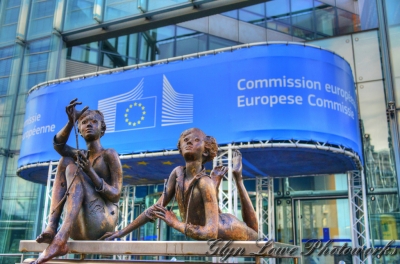 Comisia Europeană consultă părțile interesate pentru realizarea raportului anual privind statul de drept