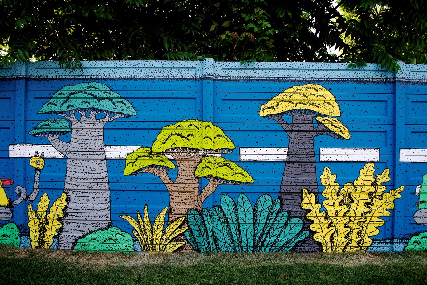 Vulcan Value Centre a inaugurat o pictură murală realizată de un artist urban, pe tema sustenabilității